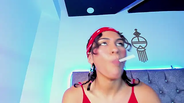 MiaCavallii  online show from December 28, 9:09 am