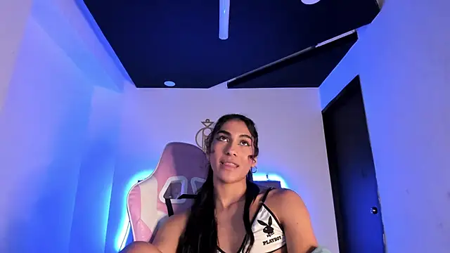 MiaCavallii  online show from March 19, 9:17 am