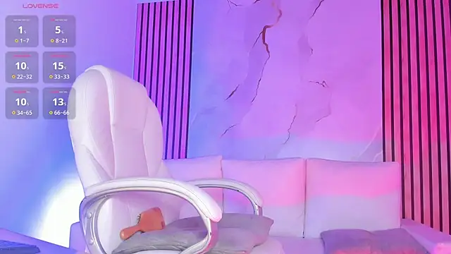 MiaCavallii  online show from September 18, 4:03 am