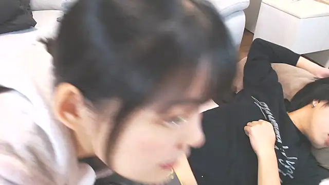 nmnk CH online show from December 22, 5:10 pm