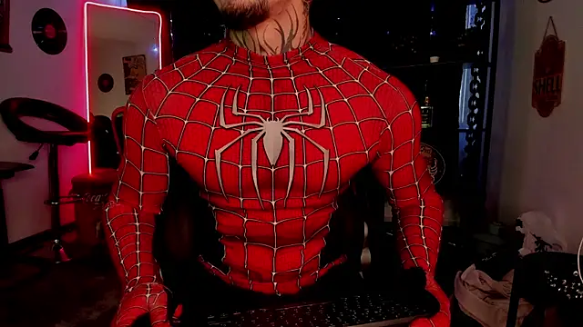 Snapshot of the_beast_master_ chatting on October 30, 10:32 pm the beast master online show from October 30, 10:32 pm