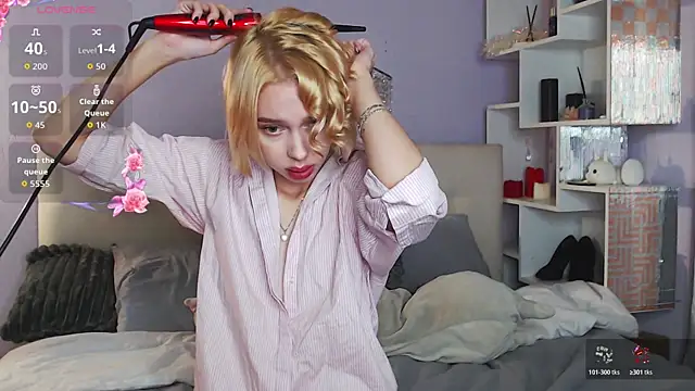 White Lioness online show from October 23, 2:16 pm