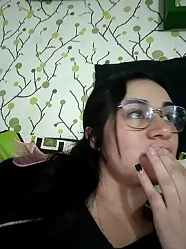 Snapshot of Hanna_Kinsley chatting on December 29, 3:00 am Hanna Kinsley online show from December 29, 3:00 am