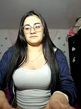 Snapshot of Hanna_Kinsley chatting on January 6, 6:58 am Hanna Kinsley online show from January 6, 6:58 am