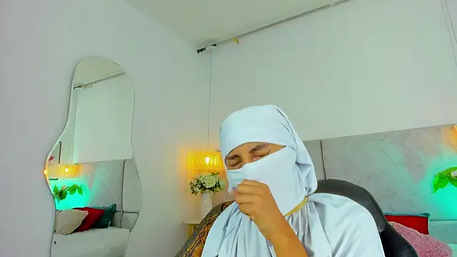 naomiii   online show from February 10, 11:58 am