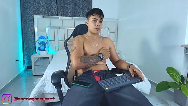 SantiagoReyesFtt online show from April 7, 12:33 am