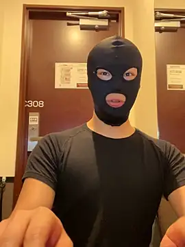 Snapshot of Ash_zzz chatting on March 18, 11:08 am Ash zzz online show from March 18, 11:08 am