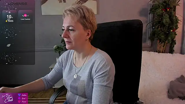 Nika Smit online show from December 15, 5:02 am