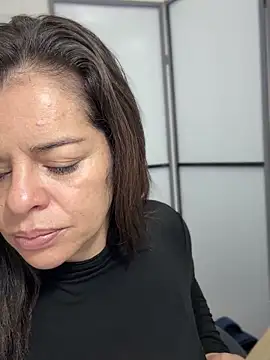 Snapshot of NATHALIA-28_ chatting on March 8, 1:15 pm NATHALIA-28 online show from March 8, 1:15 pm