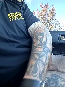 Snapshot of dadbod1178 chatting on November 3, 3:24 pm dadbod1178 online show from November 3, 3:24 pm