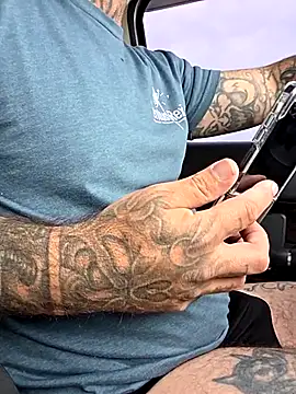 Snapshot of dadbod1178 chatting on November 6, 6:20 pm dadbod1178 online show from November 6, 6:20 pm