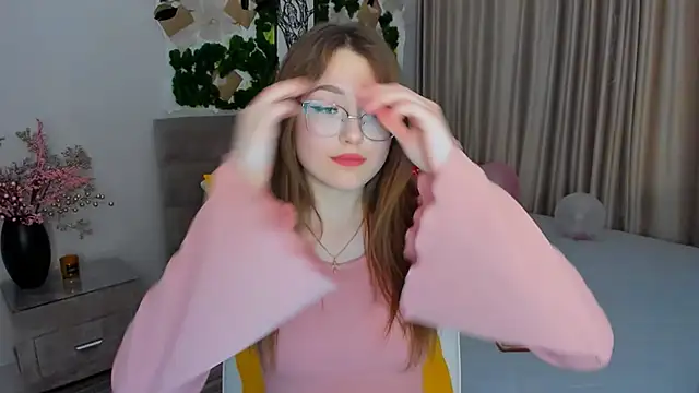 SereneFlame online show from February 16, 11:59 am