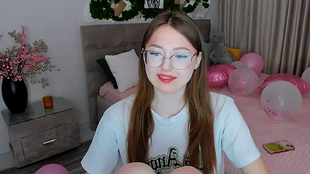 SereneFlame online show from February 25, 4:10 pm