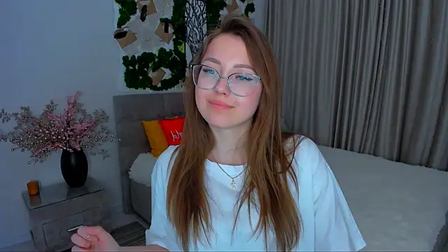 SereneFlame online show from March 17, 9:45 pm