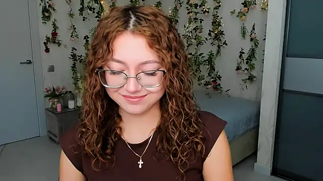 SereneFlame online show from September 19, 4:18 pm