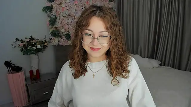 SereneFlame online show from September 25, 4:00 pm