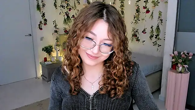 SereneFlame online show from April 29, 4:11 pm