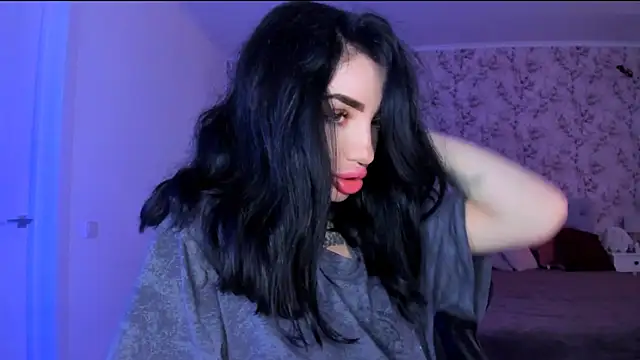 NancyLovee  online show from June 8, 11:54 am