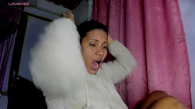 Snapshot of Nenita_Hot_ chatting on September 24, 3:21 am Nenita Hot online show from September 24, 3:21 am