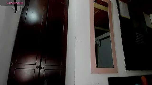 Snapshot of Nenita_Hot_ chatting on October 7, 10:07 pm Nenita Hot online show from October 7, 10:07 pm