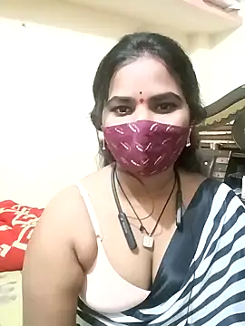 Snapshot of anitha906 chatting on December 19, 3:52 pm anitha906 online show from December 19, 3:52 pm