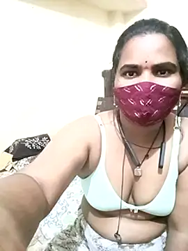 Snapshot of anitha906 chatting on December 20, 10:11 pm anitha906 online show from December 20, 10:11 pm