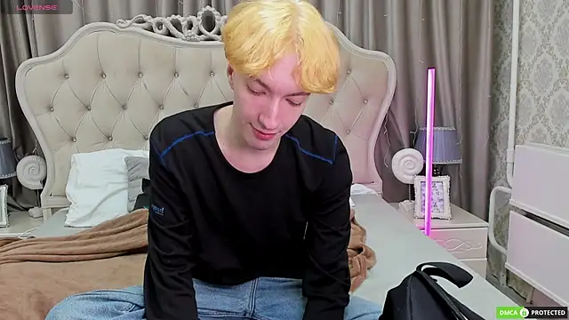 TrevorBenson online show from October 3, 3:03 am