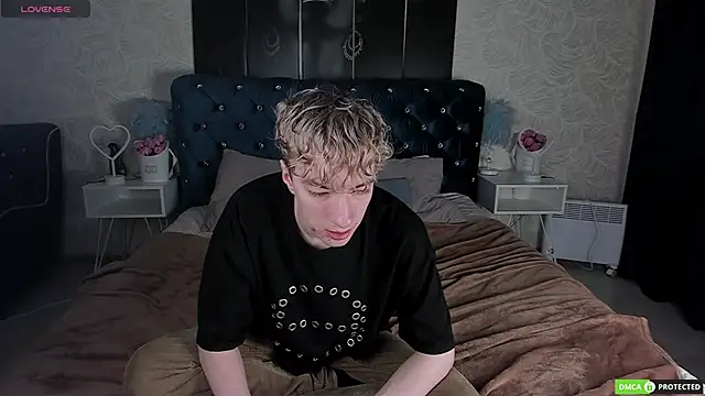 TrevorBenson online show from December 5, 3:04 am