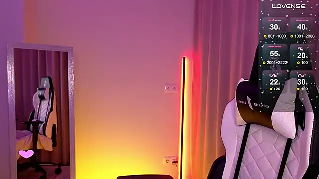 lady curls online show from January 14, 9:51 pm