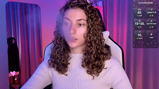 lady curls online show from January 28, 11:39 pm