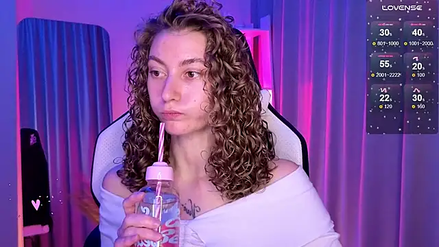 lady curls online show from February 6, 11:48 pm