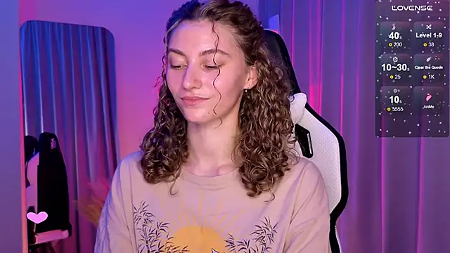 lady curls online show from February 8, 11:02 pm