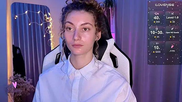 lady curls online show from March 7, 1:31 am