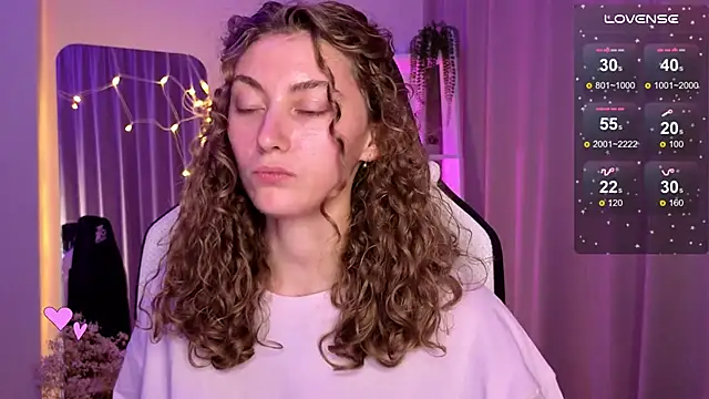 lady curls online show from March 10, 10:02 pm