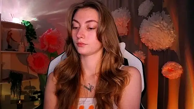 lady curls online show from March 30, 10:22 pm