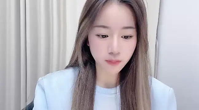 Snapshot of chloe-01 chatting on January 10, 1:09 pm chloe-01 online show from January 10, 1:09 pm