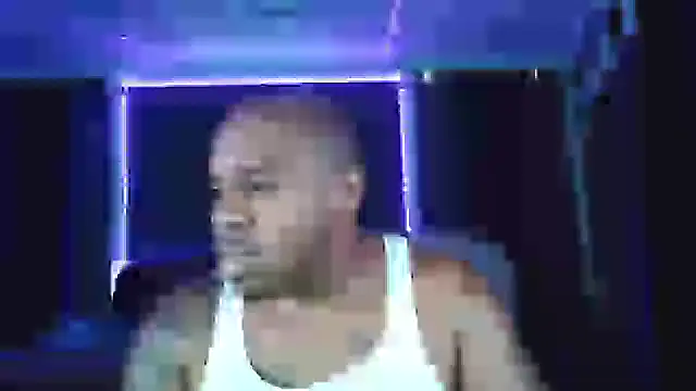 Snapshot of Dcrush17 chatting on December 12, 5:48 pm Dcrush17 online show from December 12, 5:48 pm