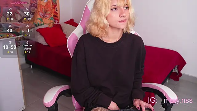 Snapshot of HiScarlett chatting on September 23, 12:30 pm HiScarlett online show from September 23, 12:30 pm