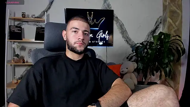 MaximusDick1  online show from December 21, 3:13 am