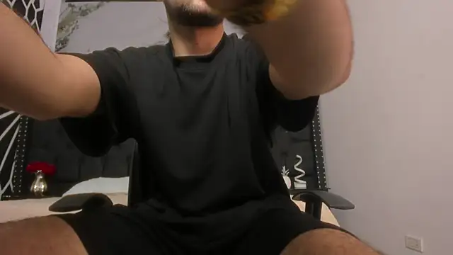 MaximusDick1  online show from May 27, 12:02 pm