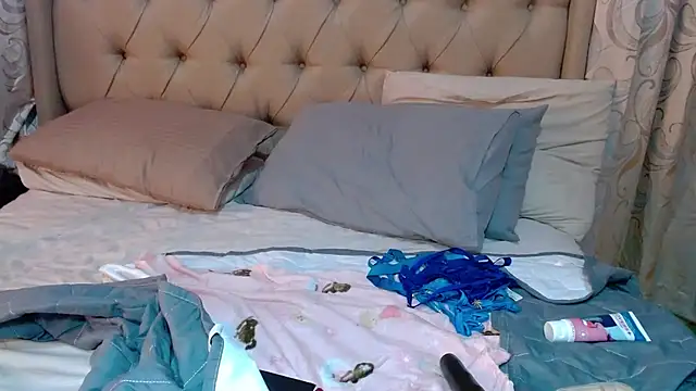 QUEENSHEBAxx01 online show from September 9, 8:14 am