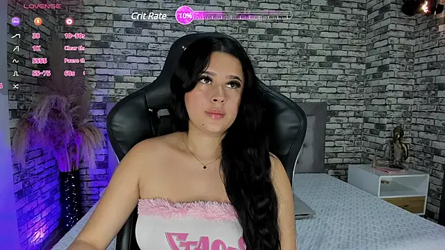 Snapshot of ariadna_milano chatting on February 11, 4:24 pm ariadna milano online show from February 11, 4:24 pm