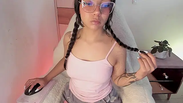 sofi soft  online show from July 27, 6:04 pm