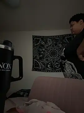 Ectorius online show from April 2, 12:58 pm