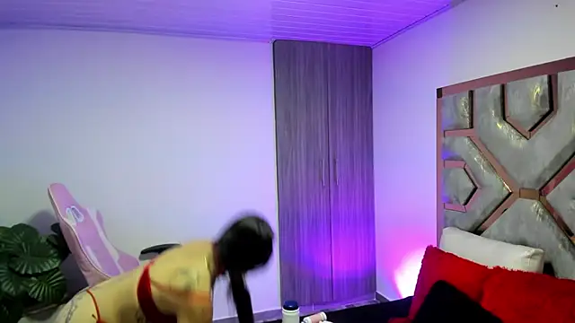 BRITHANY SPARK online show from February 6, 7:18 pm