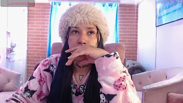 Snapshot of devi_black13_ chatting on February 12, 5:19 pm devi black13 online show from February 12, 5:19 pm