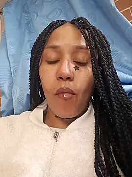 Snapshot of devi_black13_ chatting on February 15, 2:19 am devi black13 online show from February 15, 2:19 am