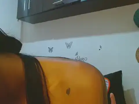 Snapshot of dulcelatina222 chatting on December 27, 2:14 am dulcelatina222 online show from December 27, 2:14 am