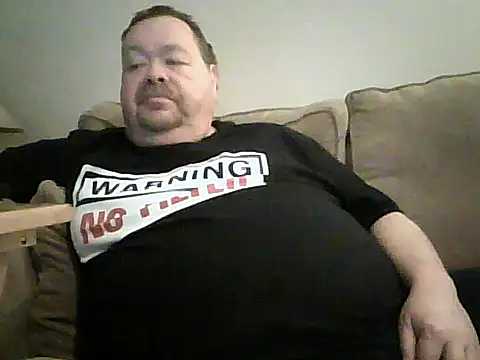 Snapshot of hitman_35 chatting on February 6, 6:51 am hitman 35 online show from February 6, 6:51 am