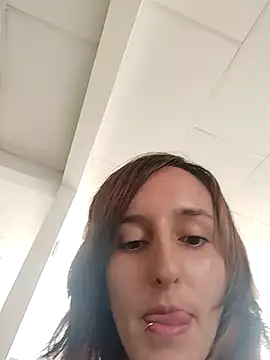 Ambar Roux  online show from October 30, 4:08 pm